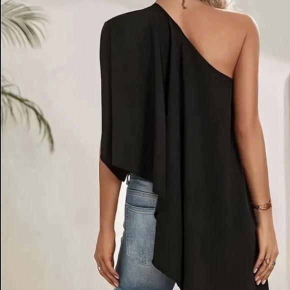 Women's~Asymmetrical Top~Black~Size 3X~NEW~🎁🎄Christmas Present🎁🎄 - Picture 4 of 7